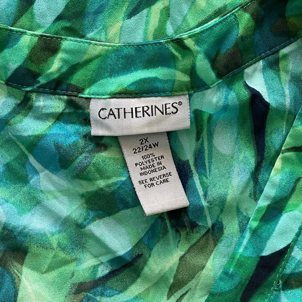 Catherines Vibrant Green Leaf Pattern Bottoms On … - image 5
